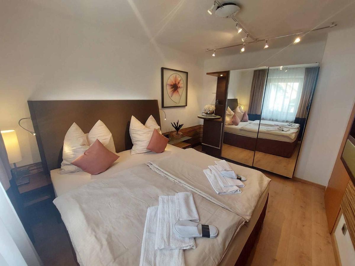 Wohnambiente Apartman Selb Kültér fotó